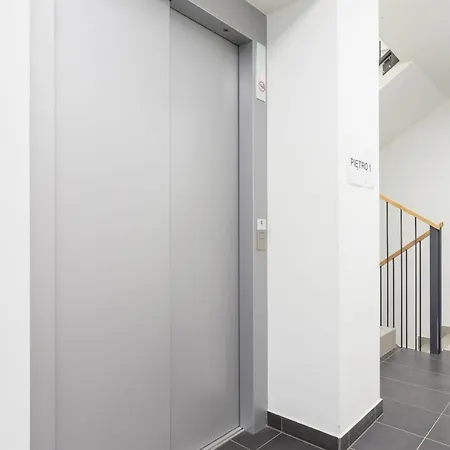Apartment With Balcony & Parking Mogilska By Renters Prestige Krakow