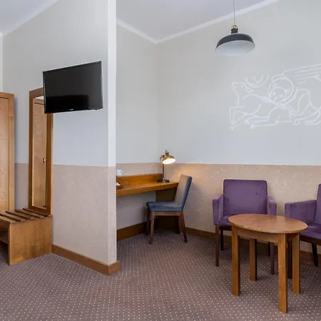 Aparthotel Daniel Griffin By Artery 3*