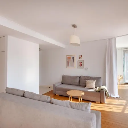 Spacious Close To Main Station / Galeria Krakowska Apartament