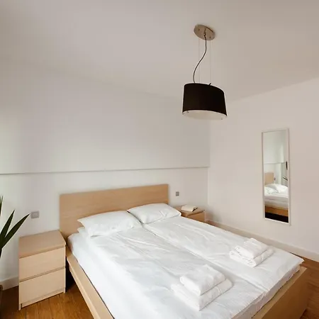 Spacious Close To Main Station / Galeria Krakowska Apartament *