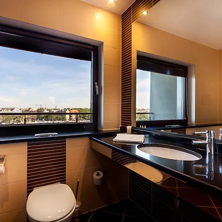 Qubus Hotel