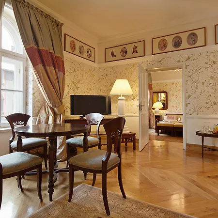 The Bonerowski Palace Hotel 5*