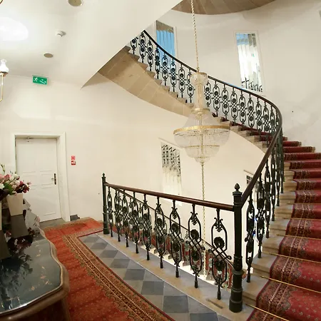 Hotel The Bonerowski Palace