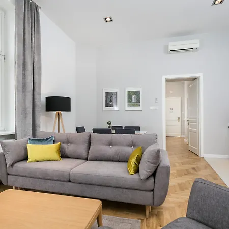 Venetian House Market Square 4* Krakow