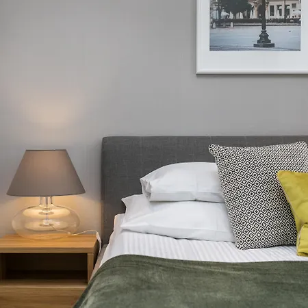 Aparthotel Venetian House Market Square 4*