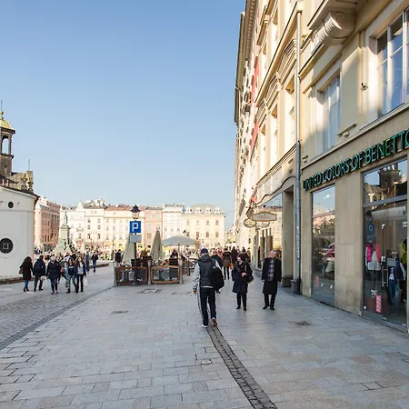 Venetian House Market Square Aparthotel Krakow