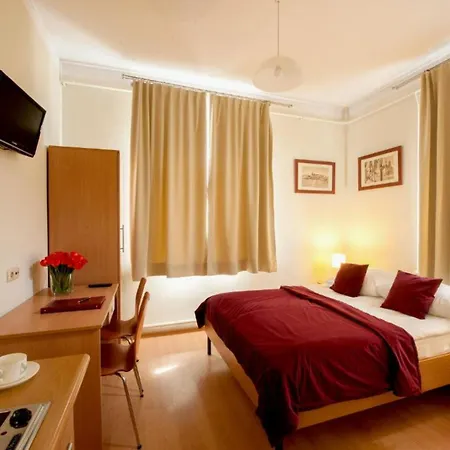 Maly Aparthotel 2*