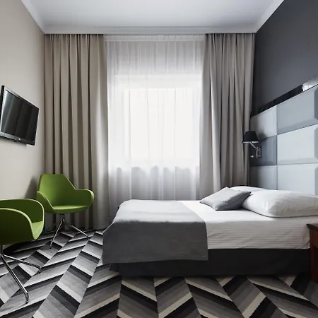 Apis Hotel 4*