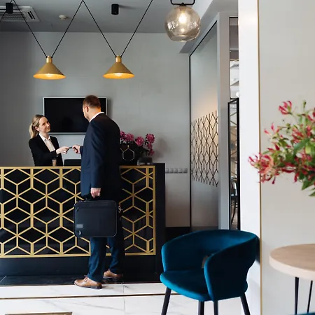 Otel Apis
