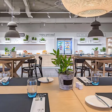 Novotel West Szálloda 4*