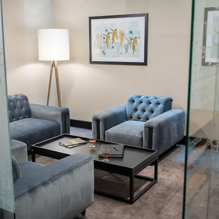 Grand Ascot Hotell 4*