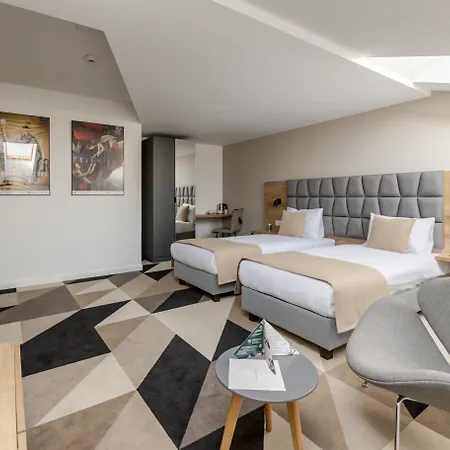 Aparthotel Lwowska 1 4*