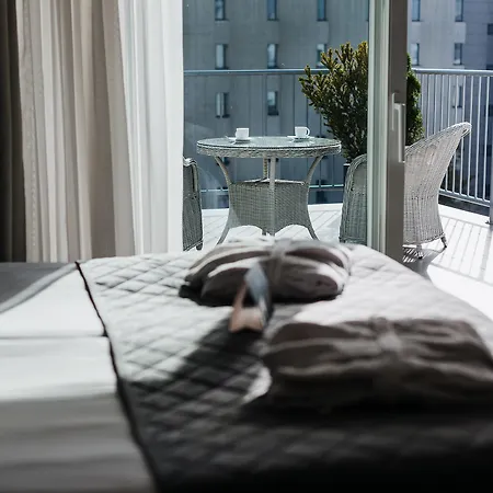 Otel 32 Old Town 3*