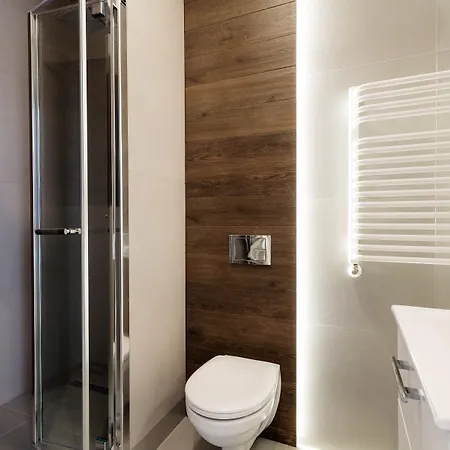 Platinia - Komfortowe Stare Apart Otel