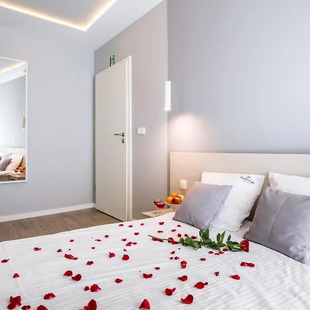 Apart Otel Platinia - Komfortowe Stare