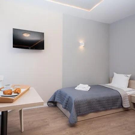 Apart Otel Platinia - Komfortowe Stare 3*