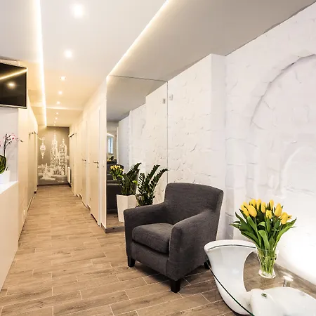 Apart Otel Platinia - Komfortowe Stare