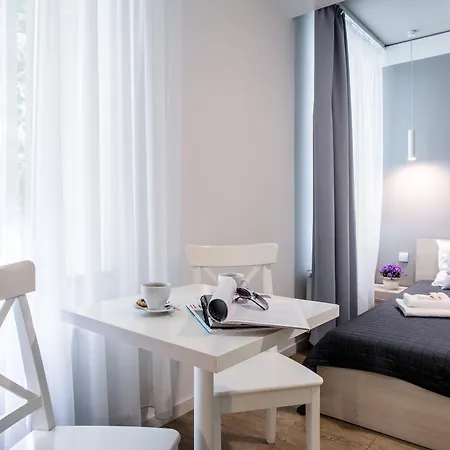 Platinia - Komfortowe Stare Apart Otel