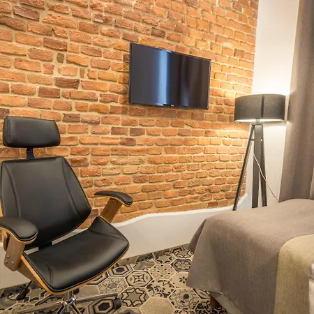 Hotell Lavender 3*