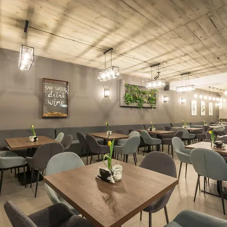 Hotell Lavender 3*