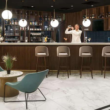 Metropolo By Golden Tulip 酒店