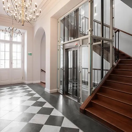Apartment Palace