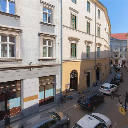 Vandrerhjem Draggo House