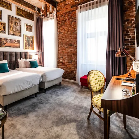 Hotel Indigo - Old Town By Ihg 4*
