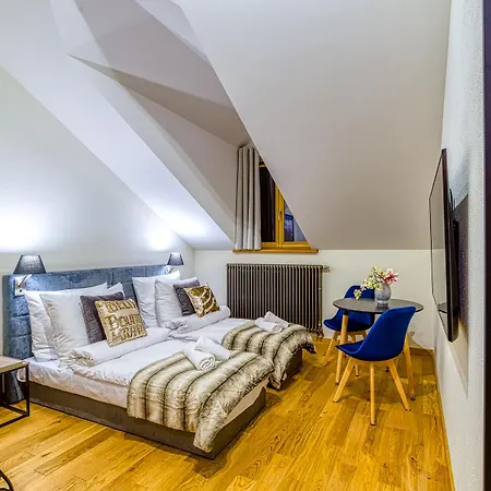 Delta Boutique Aparthotel 3*