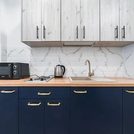Apartment Ice *