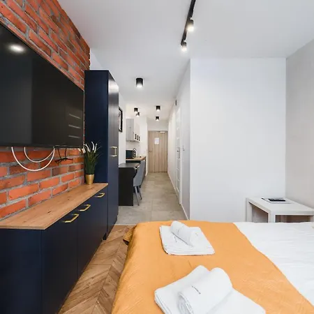 Apartment Ice