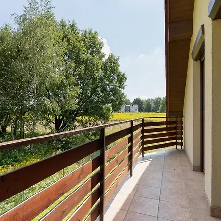 Holiday home Three-bedroom House Czarnochowice By Renters Krakow