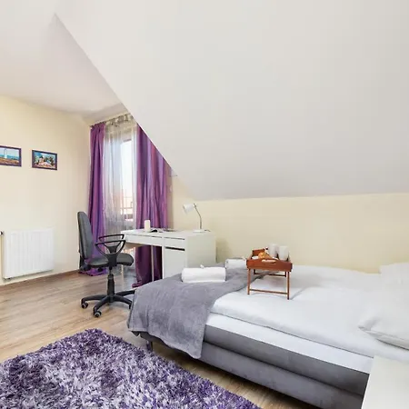 Three-bedroom House Czarnochowice By Renters Holiday home Krakow