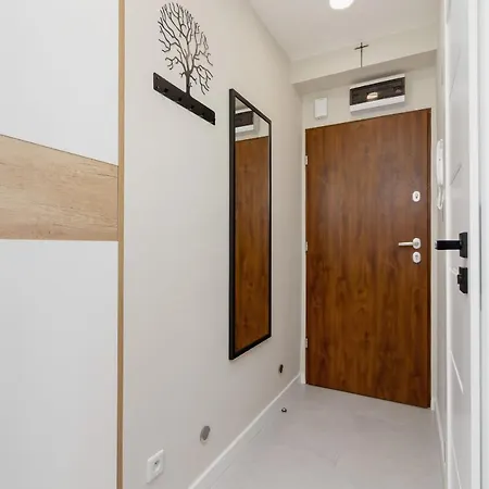 Modern On Lobzowska Street By Renters Apartment