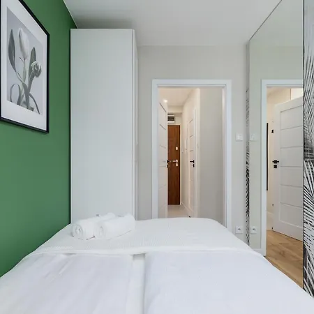 Modern On Lobzowska Street By Renters Apartment