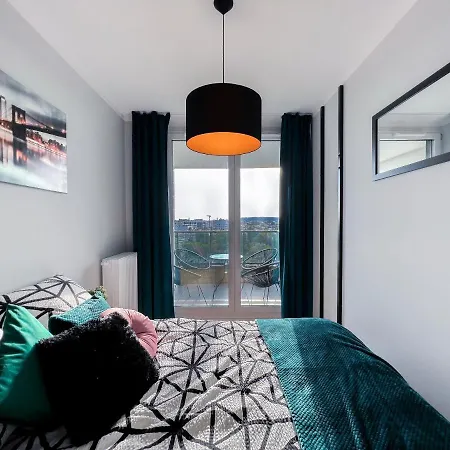 12 Floor Mogilska Tower Apartment *