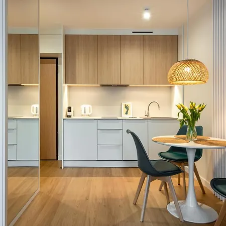 Inpoint G15 Near Old Town & Kazimierz District & Parking Option *