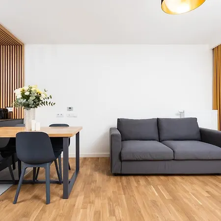 Inpoint G15 Near Old Town & Kazimierz District & Parking Option Aparthotel Krakow