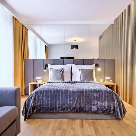Inpoint G15 Near Old Town & Kazimierz District & Parking Option