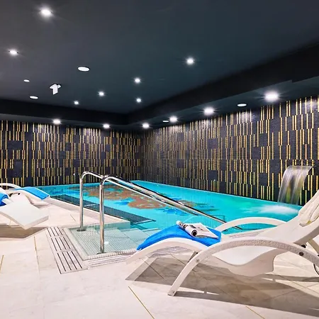 Hotel Ferreus Modern Art Deco