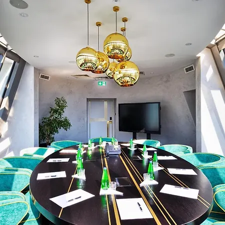 Ferreus Modern Art Deco Hotel Cracovia