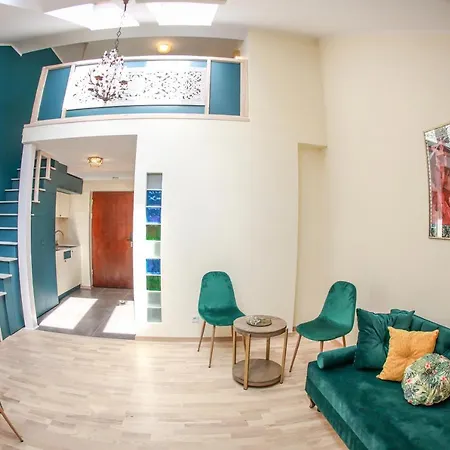 Main Square Platan Loft Collection Apartment