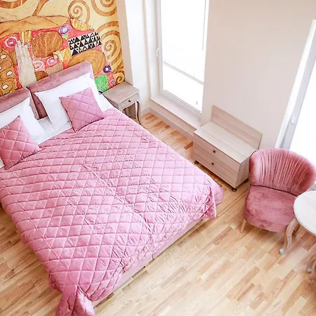 Apartment Main Square Platan Loft Collection