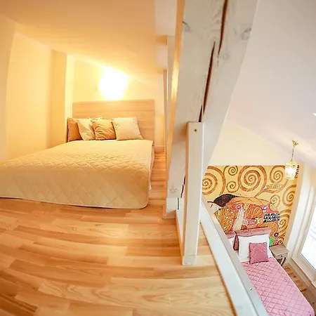 Apartment Main Square Platan Loft Collection