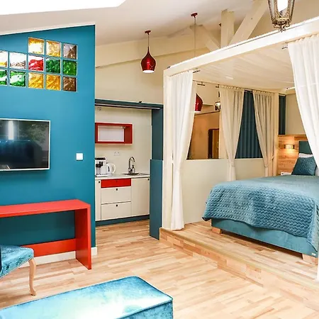 Main Square Platan Loft Collection