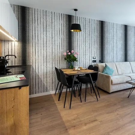 Aparthotel Inpoint G15 Near Old Town & Kazimierz District & Parking Option Krakow