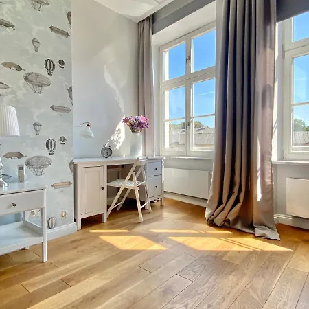 Mint Luxury At The Main Square Apartment *