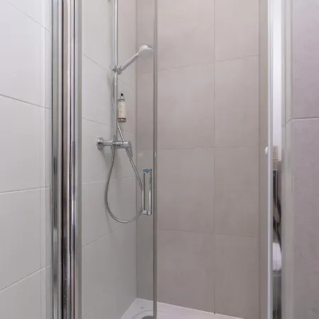 Beautiful Dietla By Renters Apartment