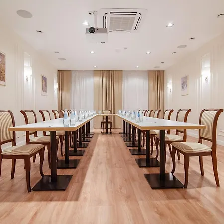 Aparthotel W Sercu Krakowa 3*