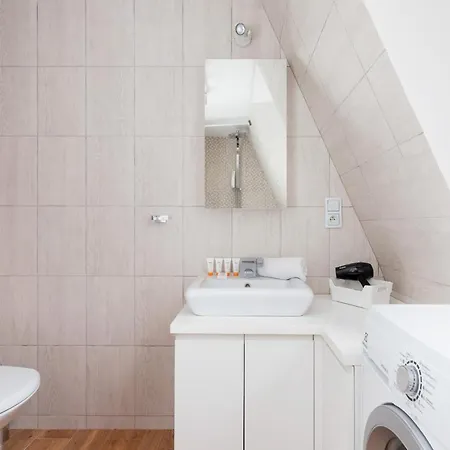 Radziwillowska Cracow Planty By Renters Apartment